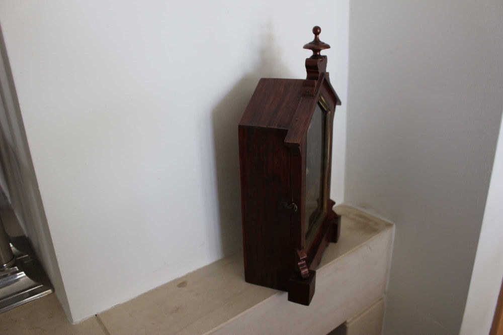 Oratório com Cristo do Séc XIX
