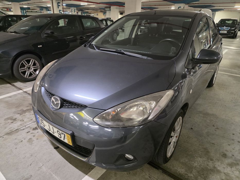Vendo mazda 2 com 109900 kms