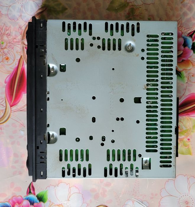 Продам магнітолу