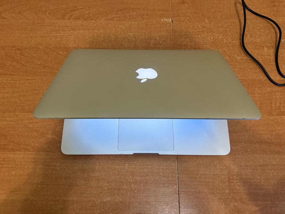 Ноутбук MacBooc  A1502 2K дисплей