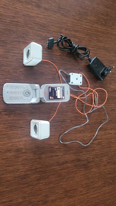Sony Ericsson W300i zestaw kolekcjonerski