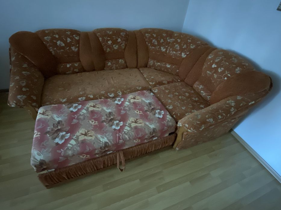 диван без пошкоджень, без плям, без просідання паралону