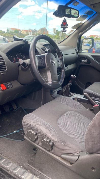 Narava D40 2.5 dci 2010