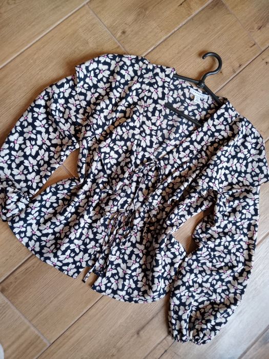 Блуза Topshop приємна до тіла