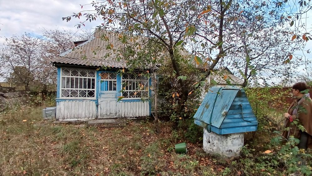 Крепкий дом с Газовым и печным отоплением.Плахтянка .Лес и озера