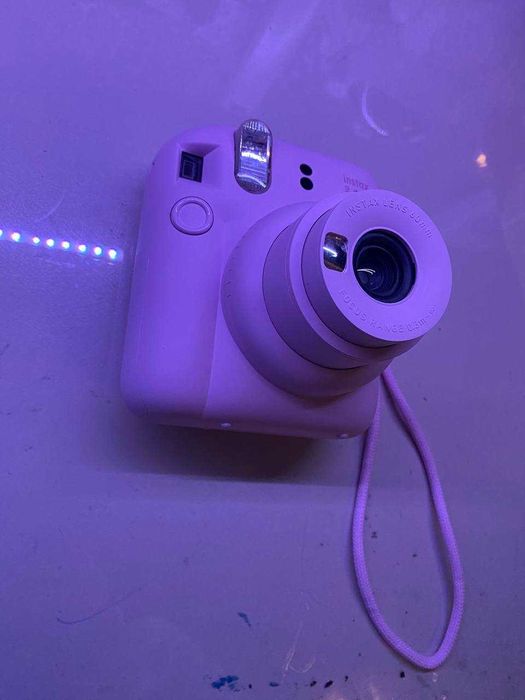 Фоотопарат instax mini 12