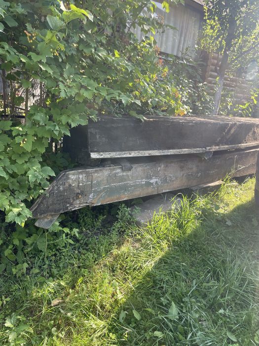 Лодка, човен дерево