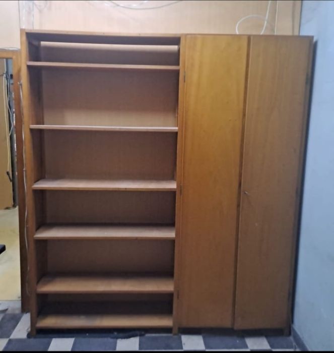 Oportunidade Olaio- Estantes com e sem portas