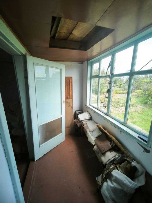 40055 Дачний будинок є всі документи є газ електрика поруч зупинка