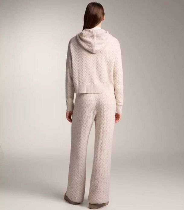 Спортивний костюм від Oysho