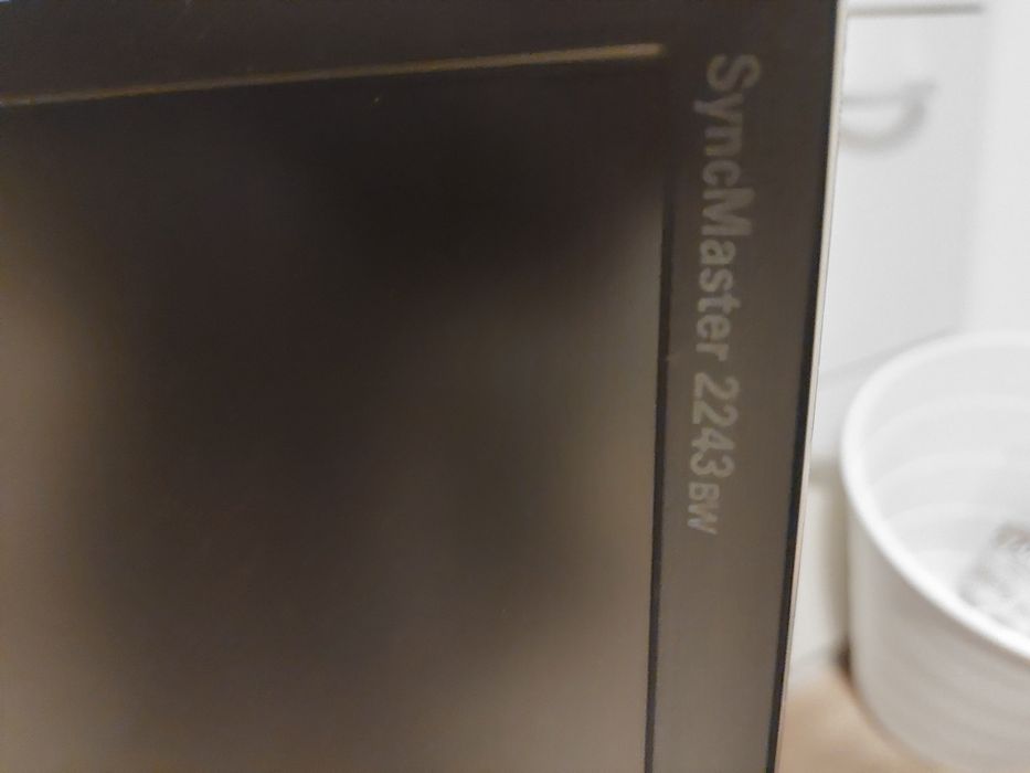 Monitor Samsung SynxMaster 2243 BW