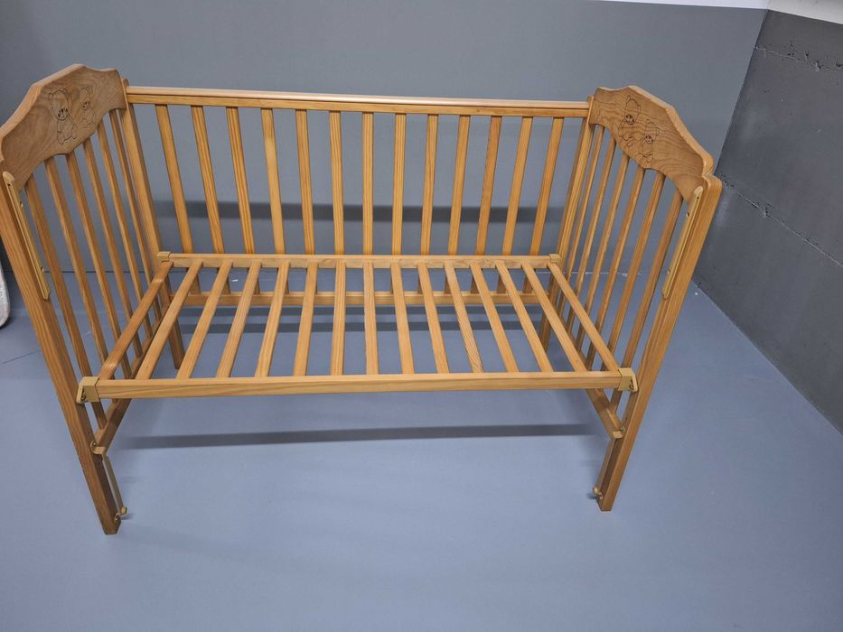 Cama de Bébé e colchão  praticamente novos - Oportunidade Baixa Preço