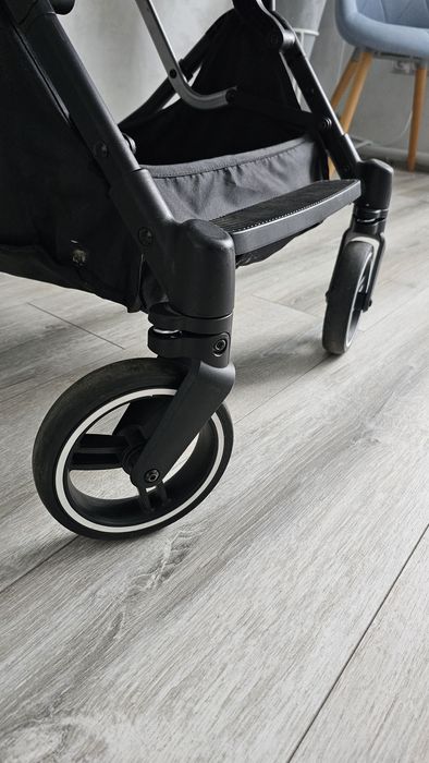 Прогулянкова коляска / візок Kinderkraft Indi.