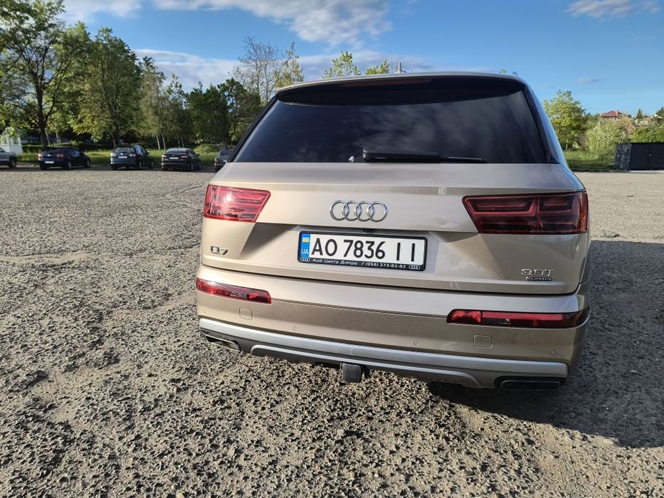 Продам Audi Q7 prestige