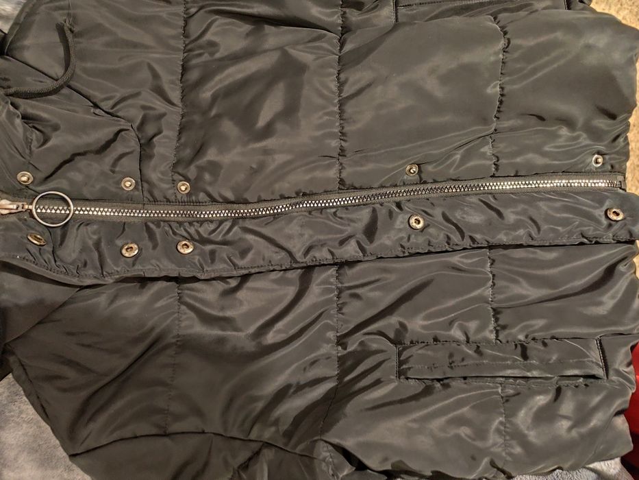 Czarna zimowa kurtka damska w rozmiarze XL