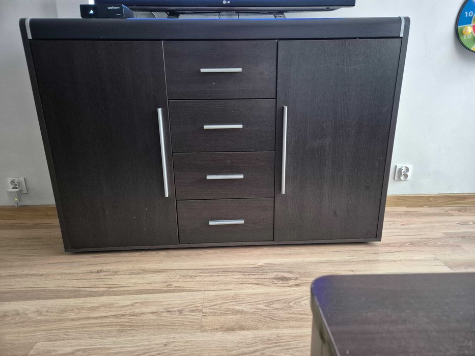 Zestaw mebli Voltera Helvetia venge 4 el.: komoda witryna barek ława