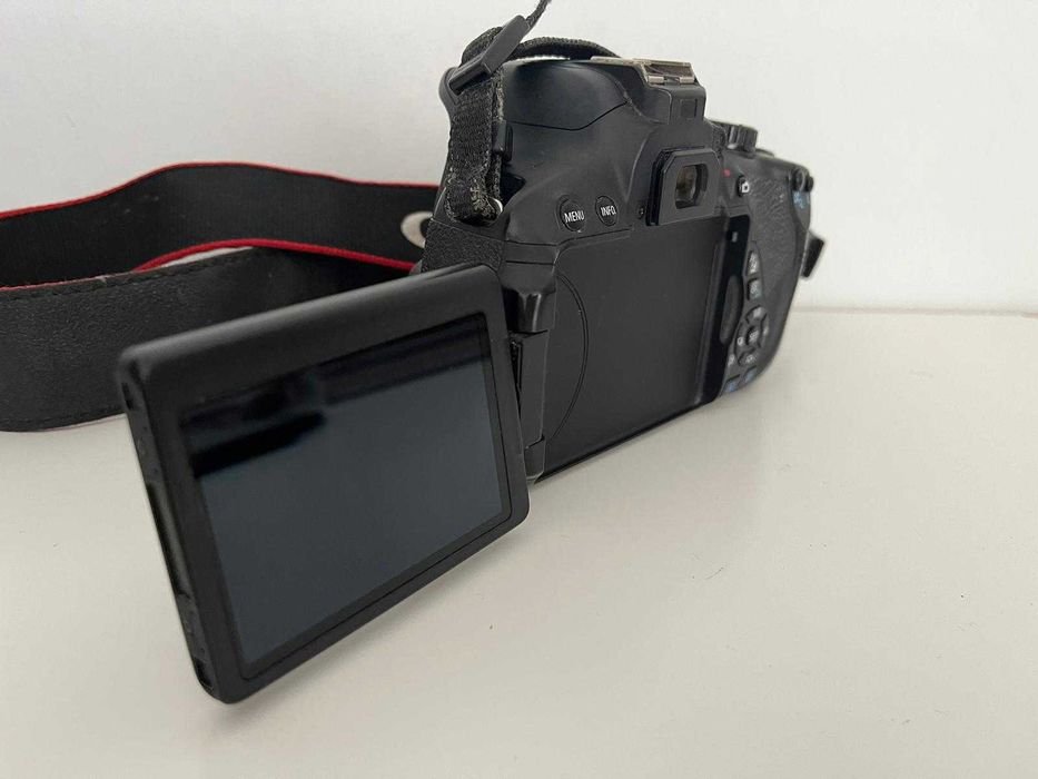 Câmera Canon T4i - EOS Rebel T4I