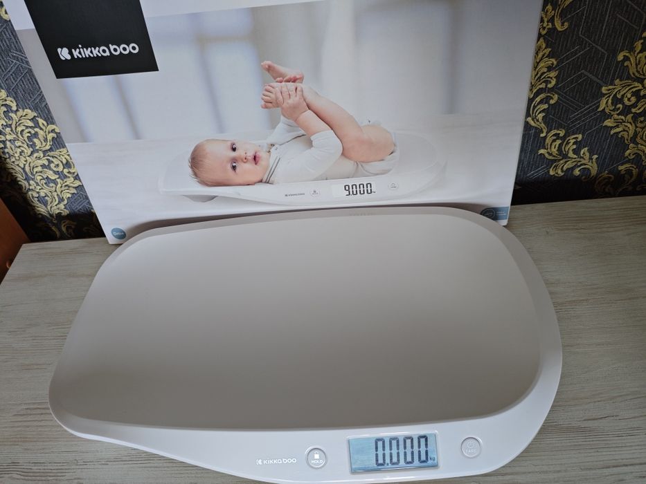 Продам цифрові дитячі ваги KikkaBoo