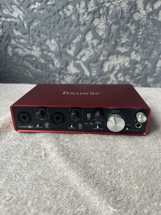 Аудіоінтерфейс звукова карта Focusrite Scarlett 2i4 2 Gen