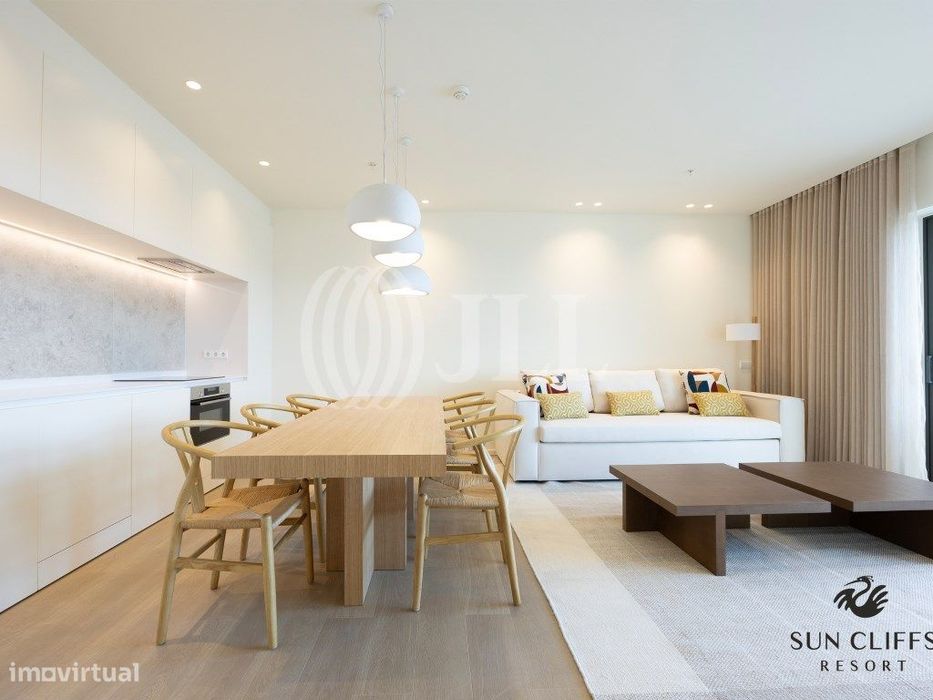 Apartamento T1+1, novo, no Sun Cliffs Resorte, em Lagos, Algarve