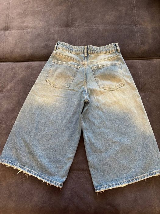 Шорти,BERSKA.34р