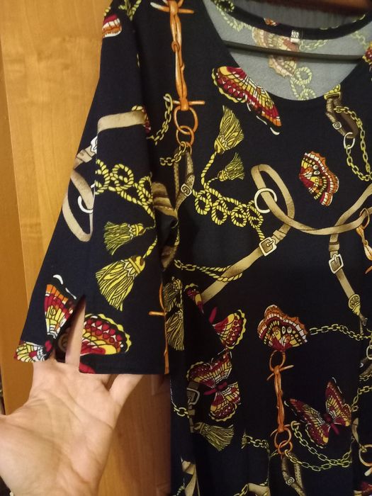 Sukienka z krótkimi rękawkami