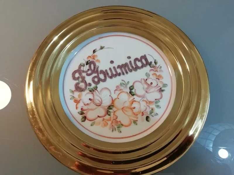 Prato pintado à mão com abas em metal quimica V.C.M V.C.H (arte portuguesa)*