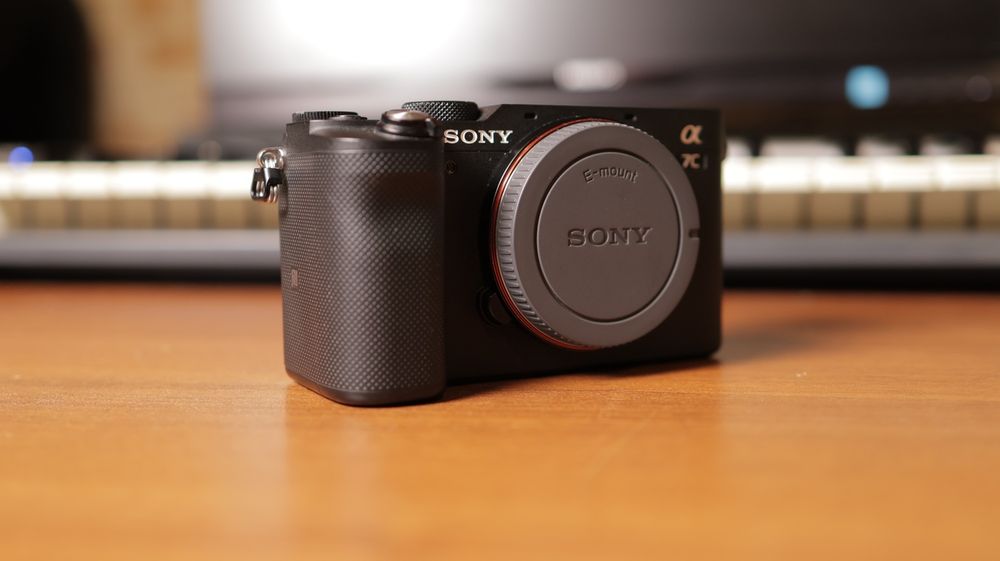Продам камеру Sony a7c (body)