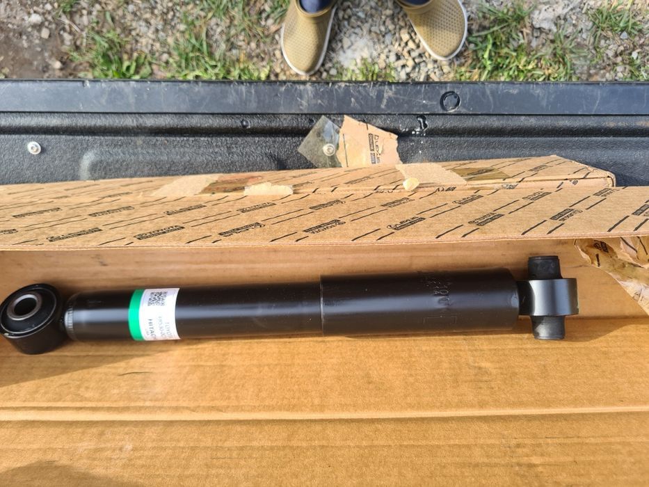 Toyota sequoia 07-21 амортизаторы