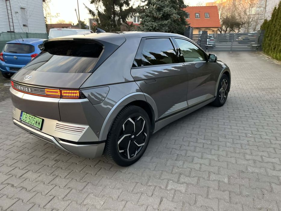 Hyundai IONIQ Hyundai Ioniq V Uniq bogaty wyposażenie solar dach skóry zasięg 330 km