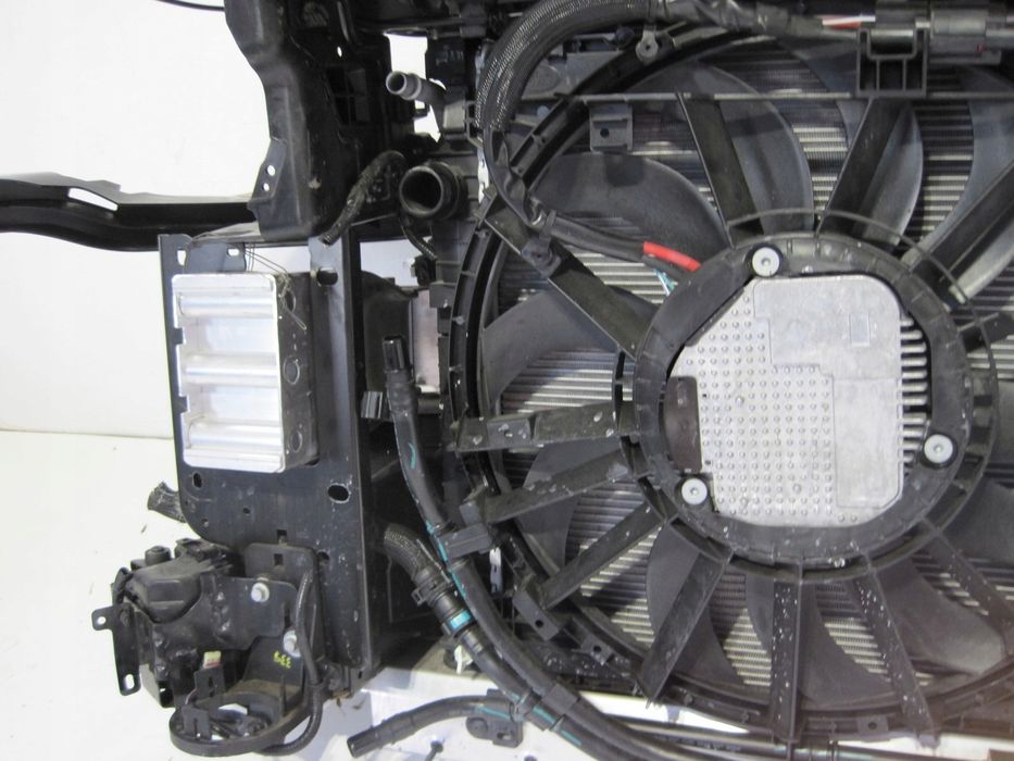 Pas przedni chłodnice RANGE ROVER EVOQUE II 1.5 HYBRYDA