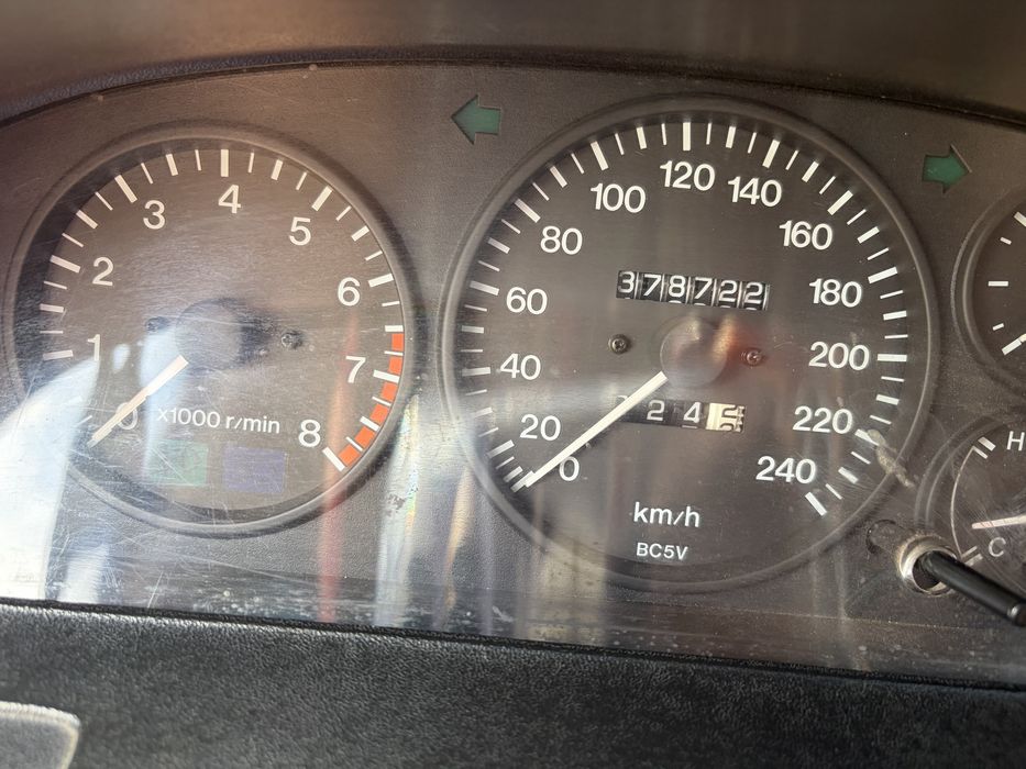 Продам мазду 323f 1997 року