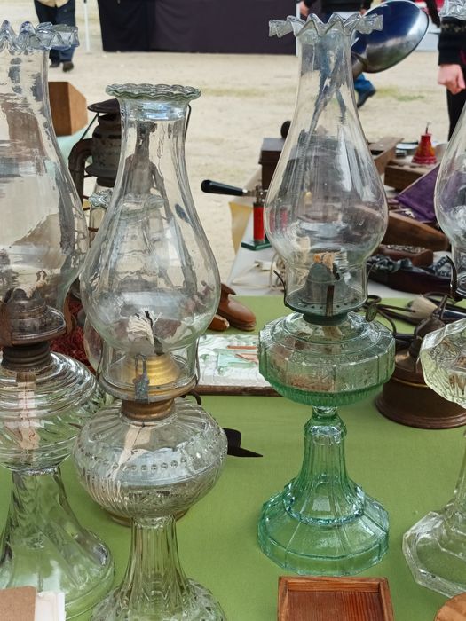 Candeeiros a petróleo antigos