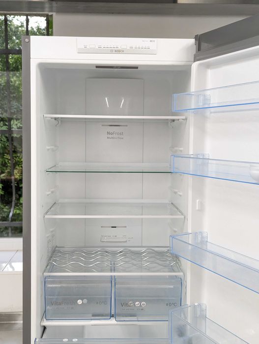 Двокамерний холодильник BOSCH 400л Обʼємний! KGN39VL316