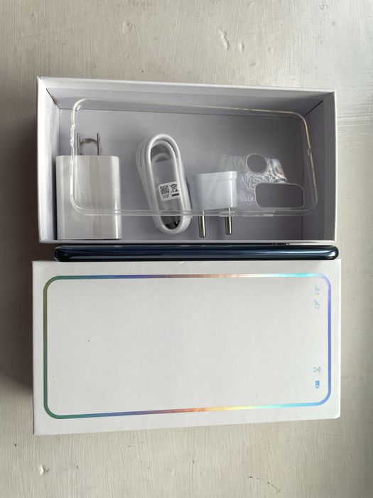 Продам телефон 6/128 гб