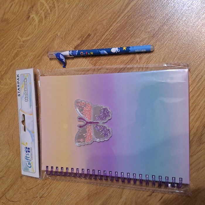 Notes Starpak na spirali A5 Motyl, długopis wymazywalny - zestaw
