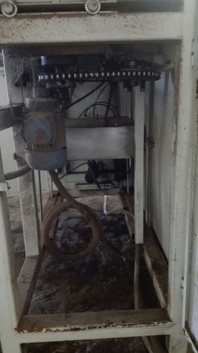 Maquina de escolher discos de cortiça