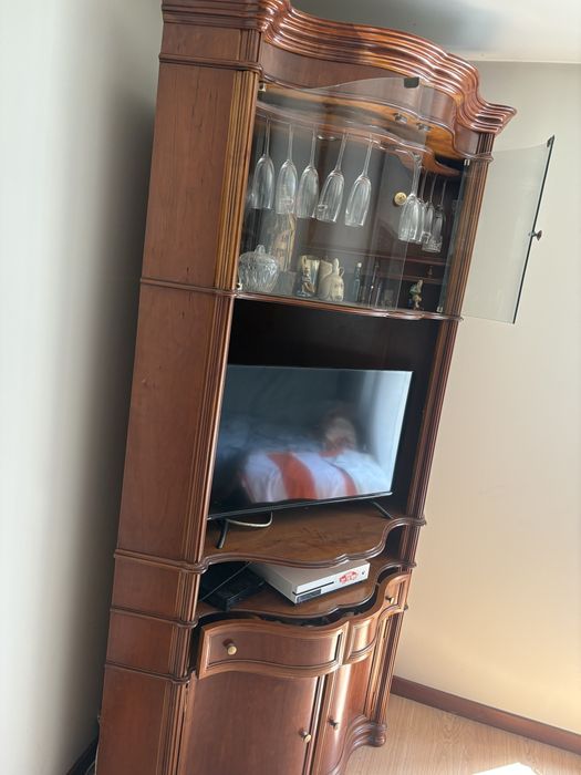 Móvel de madeira Cerejeira