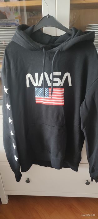 Czarna bluza z kapturem NASA