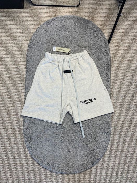 Шорти Essentials