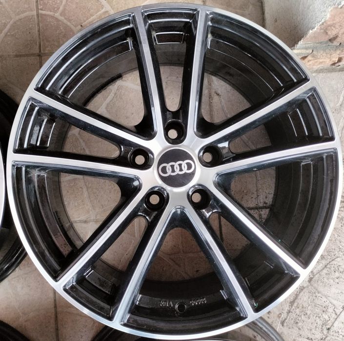 Felgi aluminiowe Audi A3 A4 A6 A8 Q3 Q5 7,5x17 ET45 5x112