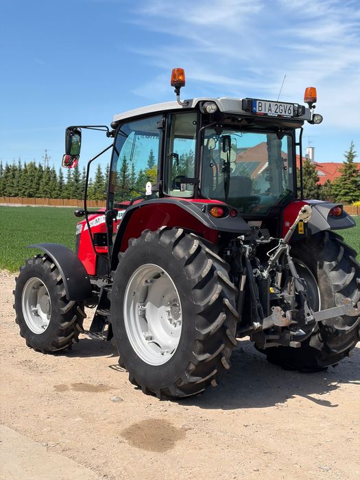 Massey Ferguson 5709M