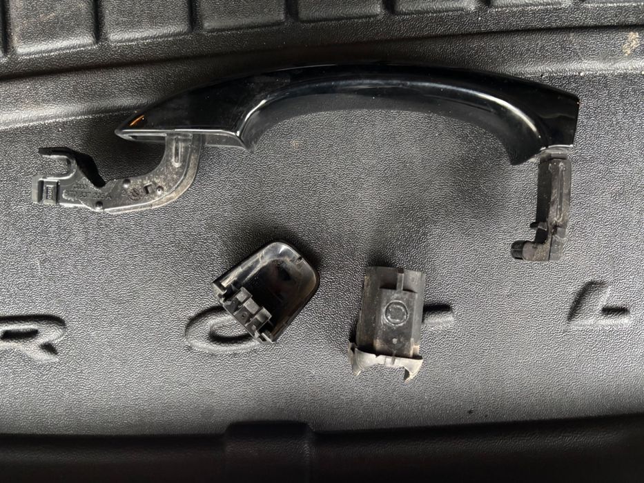 Audi  a4 b8 KLAMKA DRZWI zaślepki
