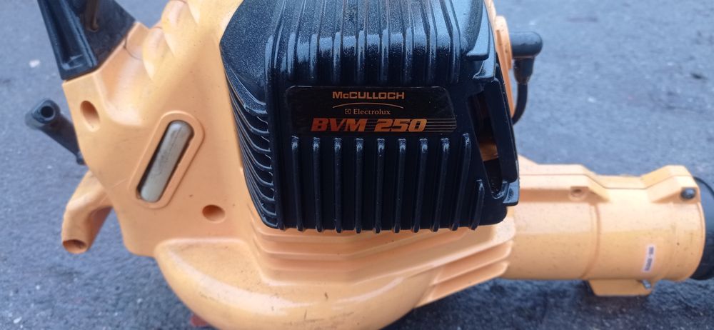 Dmuchawa spalinowa mcculouch bvm250