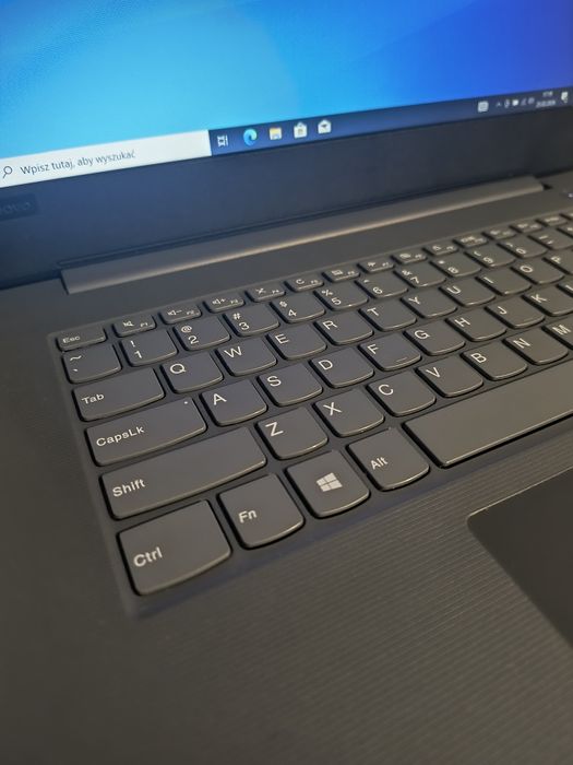 Laptop Lenovo V130-14IKB (81HQ00DGPB), i5, M2, Win 10 Pro