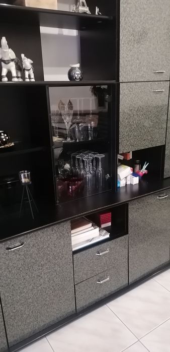 Móvel / Aparador de sala ( Urgente Para Desocupar)