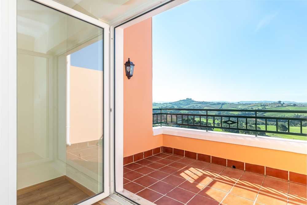 Penthouse T2 no Campo Real / Torres Vedras com vista fabulosa!