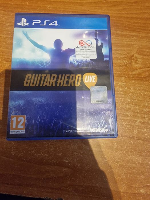Sprzefam gre ps4 w dobrym stanie