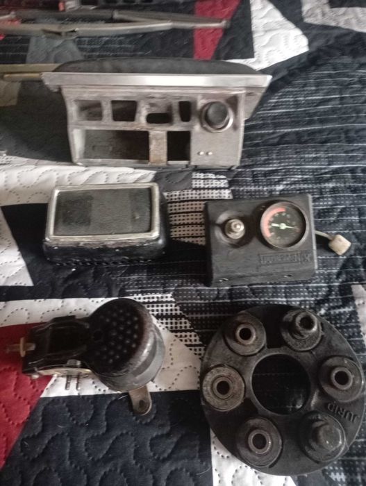 Lote Peças Mercedes 220D (W114/W115) - Ano 1972