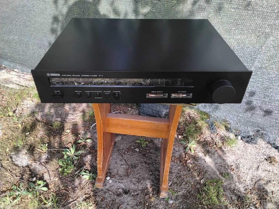 Tuner analogowy Yamaha t1